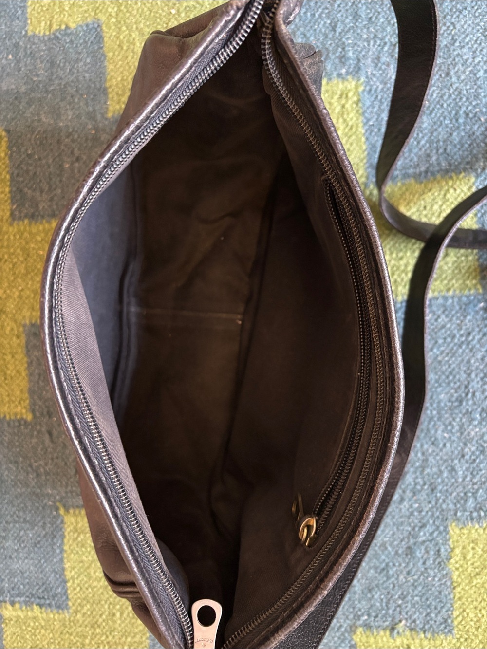 Vintage Il Bisonte Crossbody Bag in Black - Picture 3 of 4